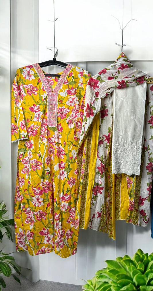Phoolvati Suit